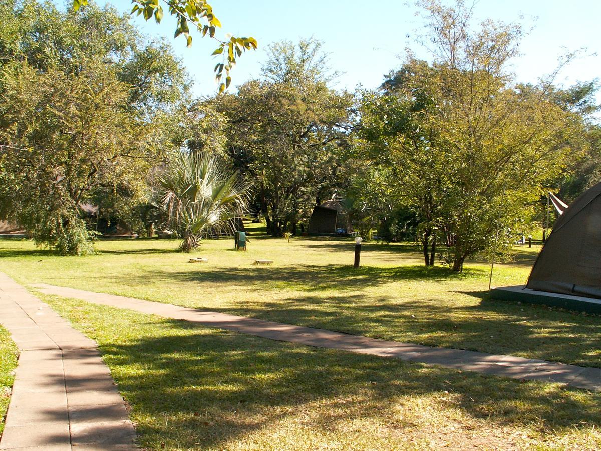 The Victoria Falls Waterfront Livingstone Extérieur photo