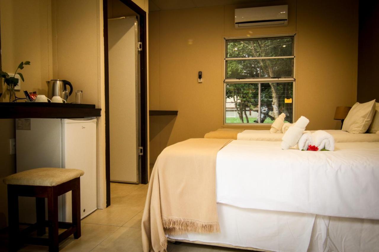The Victoria Falls Waterfront Livingstone Extérieur photo