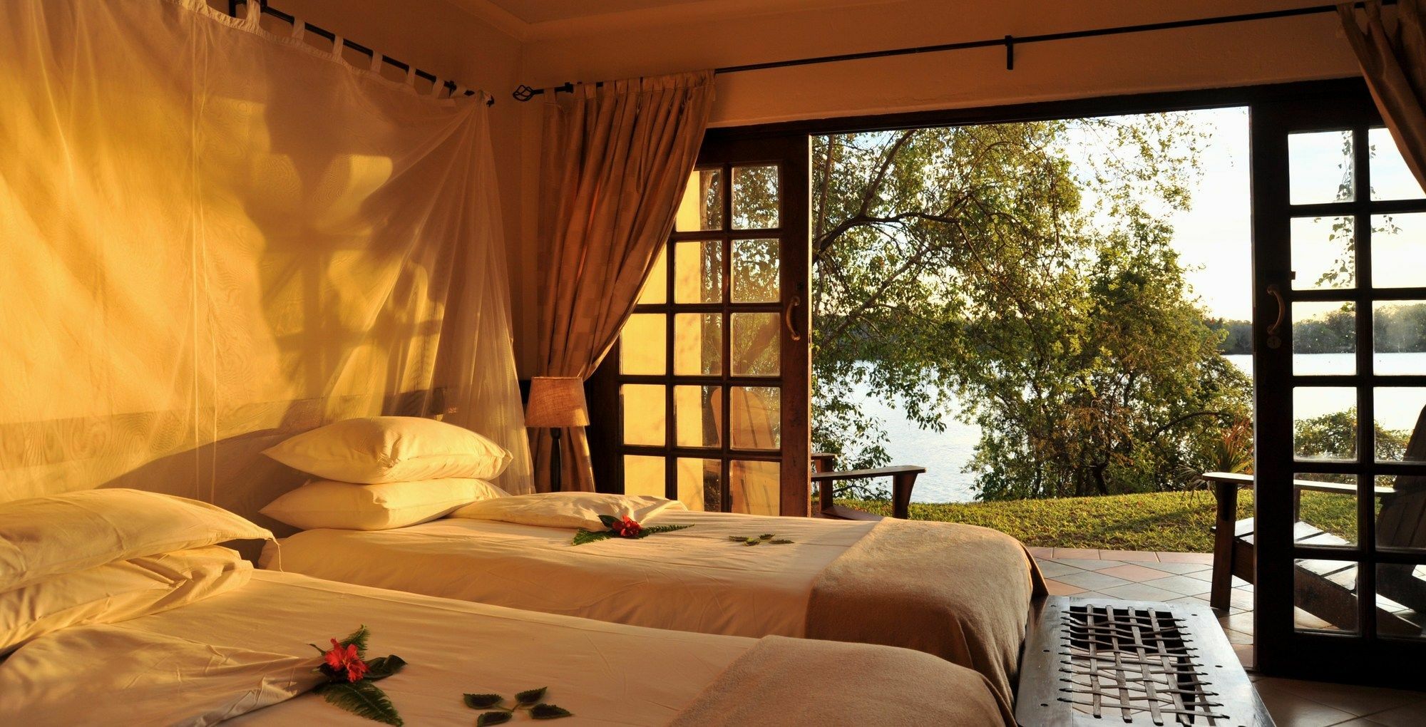 The Victoria Falls Waterfront Livingstone Extérieur photo